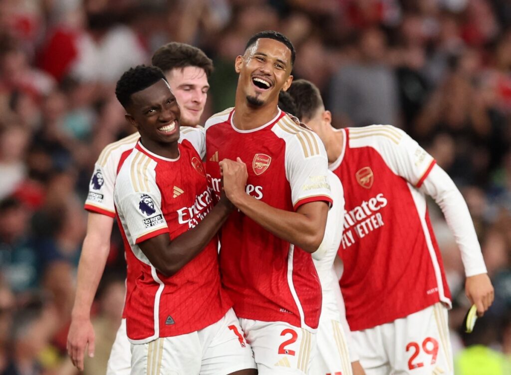 Arsenal Pimpin Klasemen